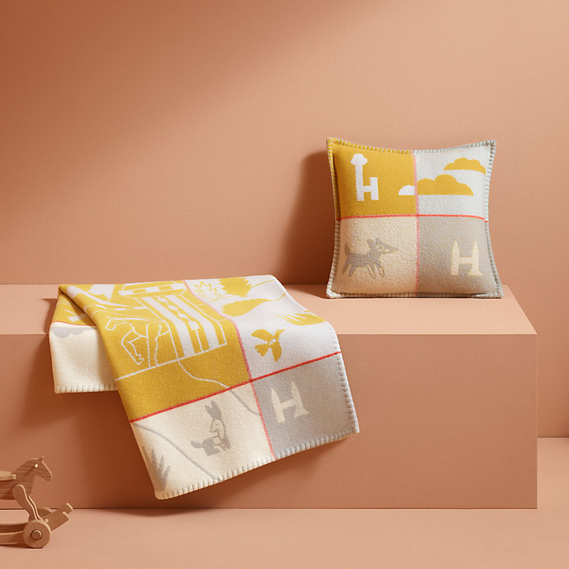 Avalon Epopee pillow | Hermès Sweden